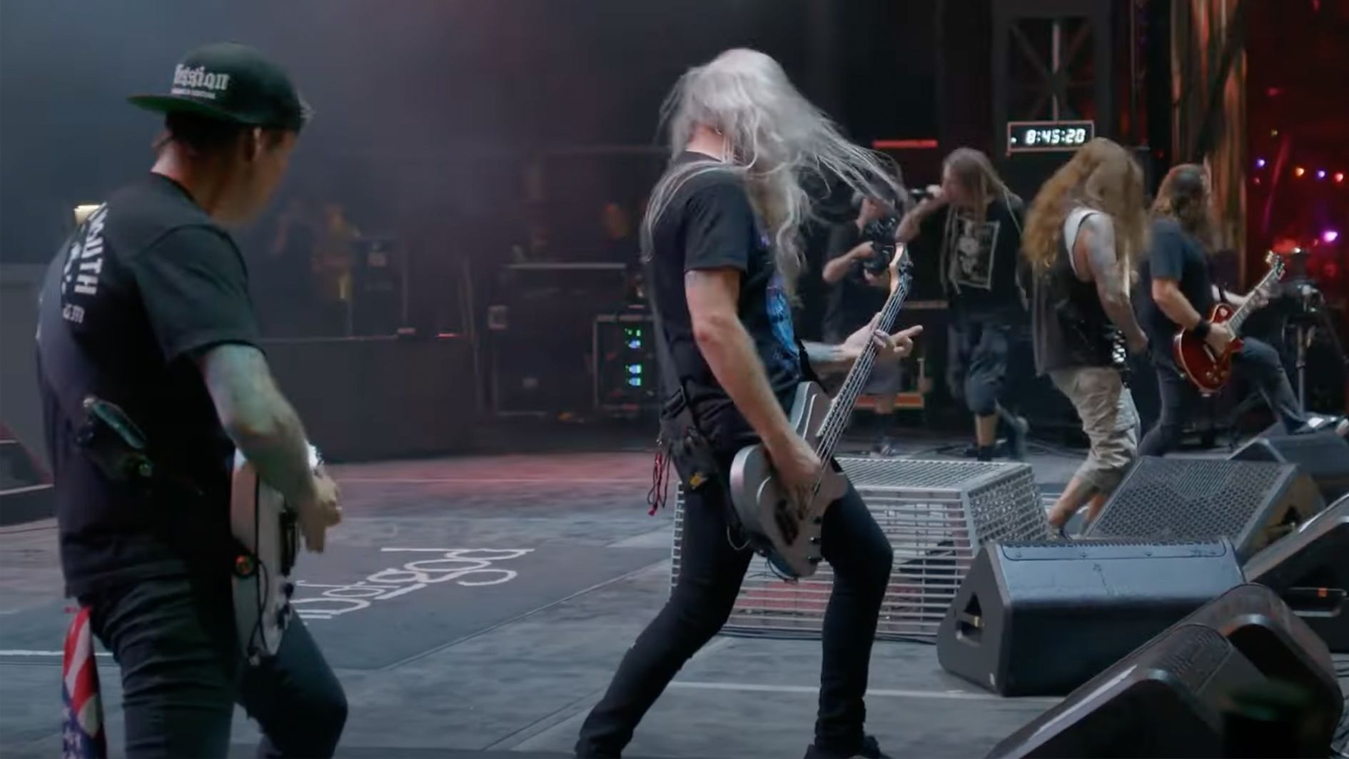 Lamb of God perform with three guitarists for the first time ever “We