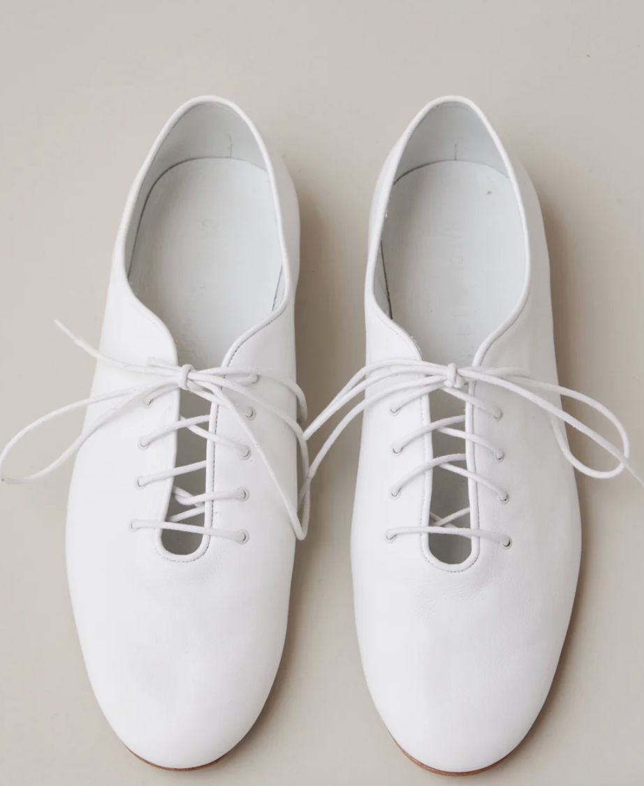 Caron Callahan, CLAUDETTE FLAT
