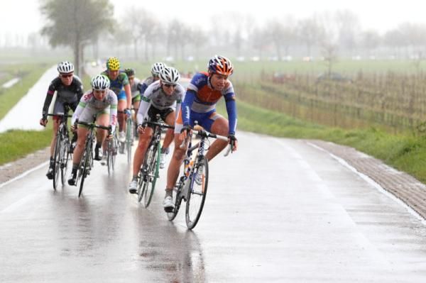 Sarah Duester (Rabo Women) leads the break