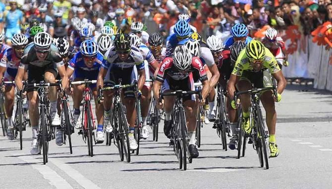 The spint to decide the final stage of the 2013 Tour de Langkawi