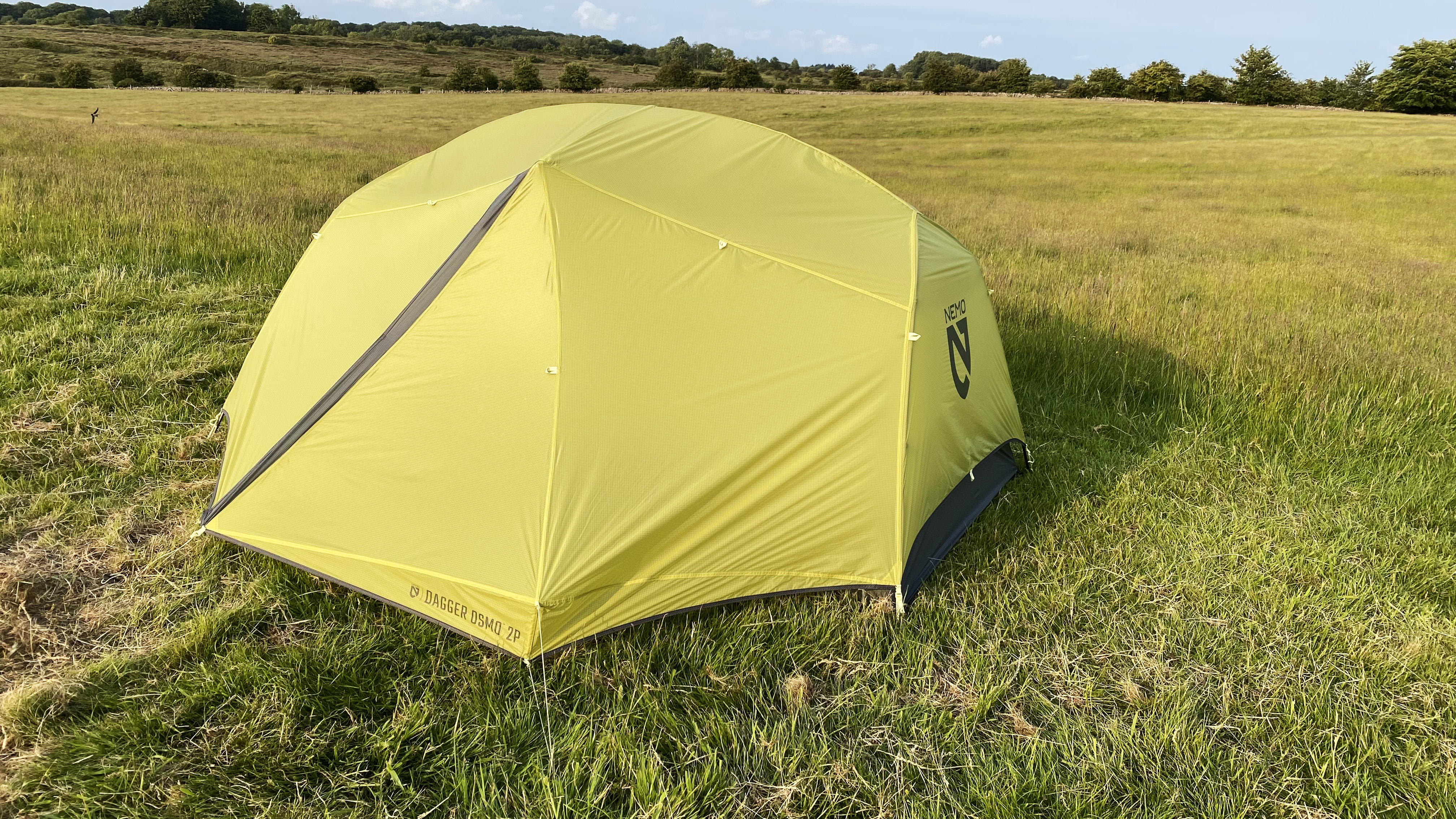 Nemo Dagger Osmo tent pitched in a meadow