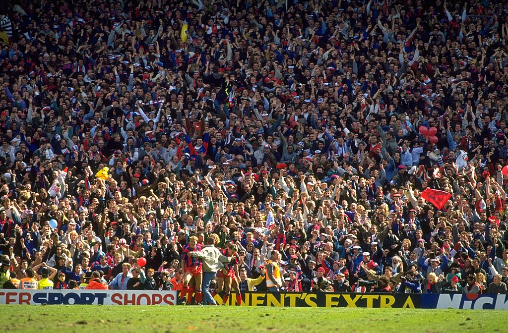 Crystal Palace celebrate Alan Pardew's extra time winner over Liverpool in the 1990 FA Cup semi-final