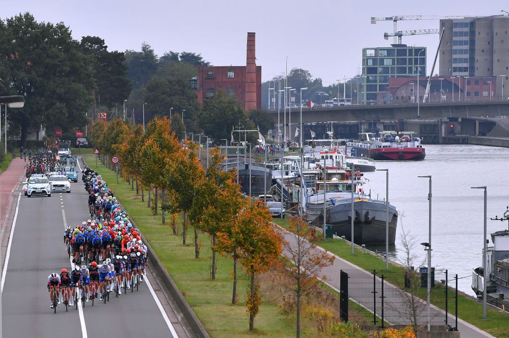 SCHOTEN BELGIUM OCTOBER 14 Peloton Landscape during the 108th Scheldeprijs 2020 a 1733km stage from Schoten to Schoten Scheldeprijs FlandersClassic SP20 on October 14 2020 in Schoten Belgium Photo by Luc ClaessenGetty Images