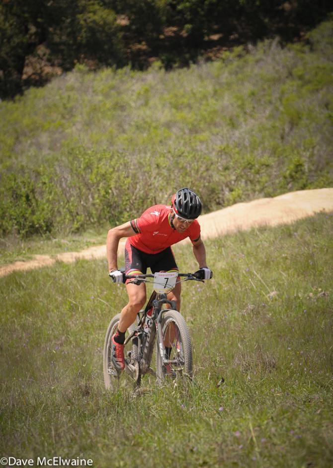 Christoph Sauser (Specialized) alone on the climb