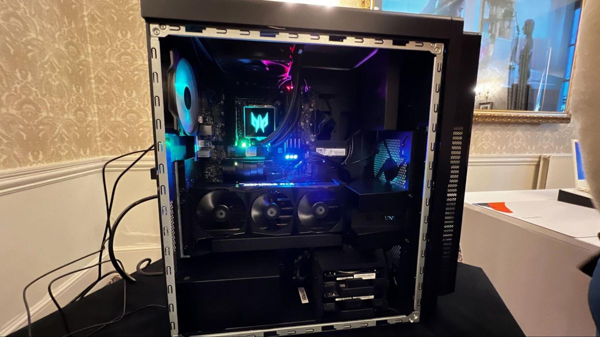 Acer Predator Orion 7000