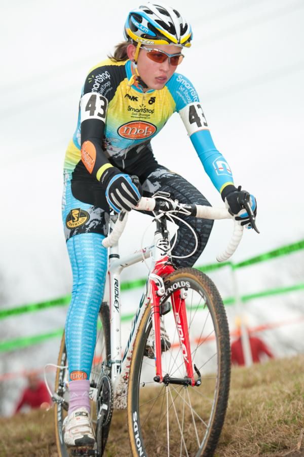 Katherine Shields chases through the technical section.