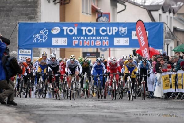 Zdenek &Scaron;tybar (Telenet-Fidea Cycling Team) was up for the win from the off.