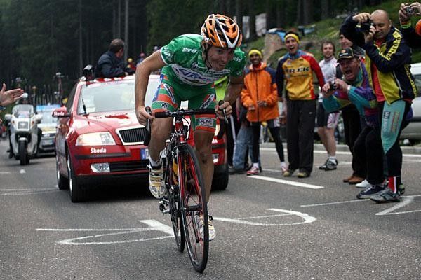 Sella spent a lot of time out out of the saddle in the final kilometres.