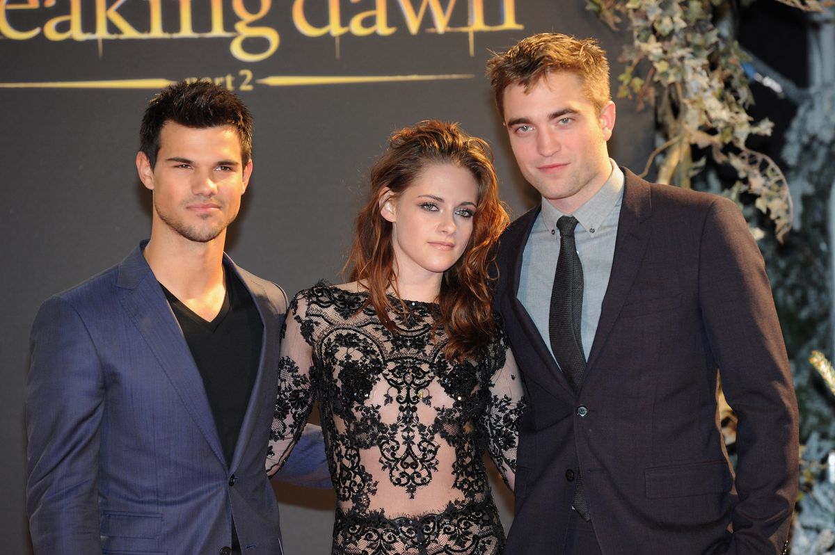 10 Years Later, Check out Robert Pattinson, Kristen Stewart and More at the...
