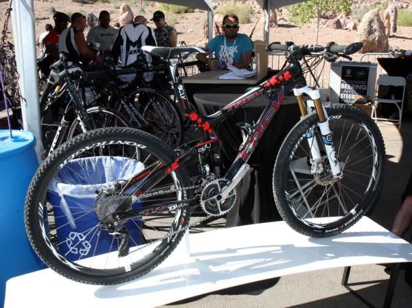 The Trek World Racing team is now on the company's latest Top Fuel model, which loses about 100g from last year's version and yet gets a slight boost in stiffness, too. Team bikes are 200g lighter still with special lay-ups that put a higher premium on performance and less on long-term durability.
