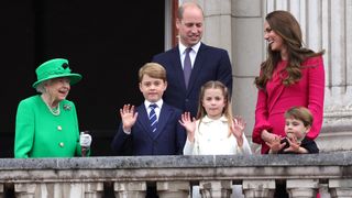 Queen Elizabeth II, Prince George of Cambridge, Prince William, Duke of Cambridge, Princess Charlotte of Cambridge, Catherine, Duchess of Cambridge and Prince Louis of Cambridge on the balcony of Buckingham Palace