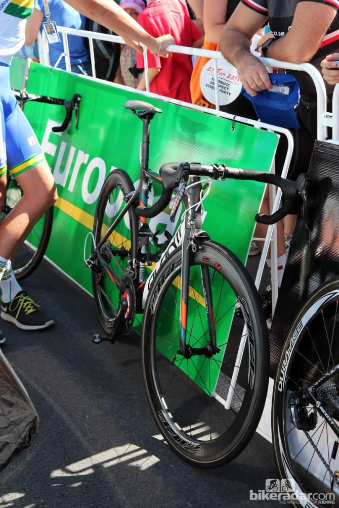 Avanti is a popular brand in Australia and a fitting steed for this UNI SA rider.
