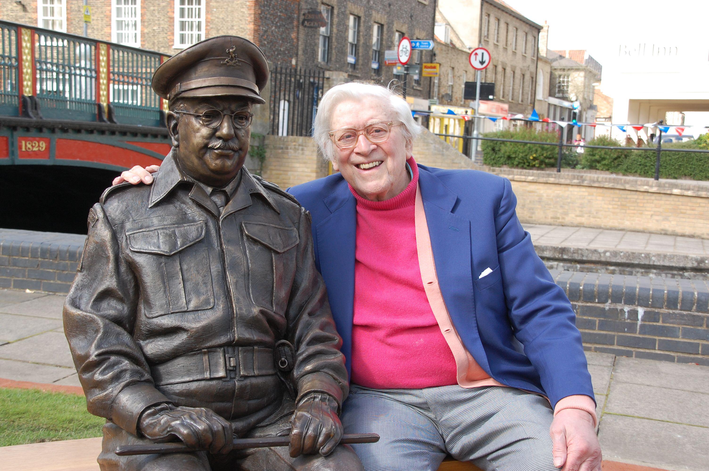 Jimmy Perry OBE at the Statue of Captain Mainwaring in Thetford, Norfolk