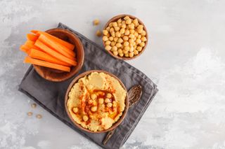 Healthy snack ideas: Carrots and houmous