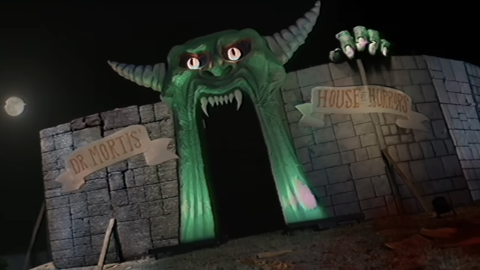 The outside of Dr. Mortis' House of Horrors right before it comes alive in V/H/S Halloween