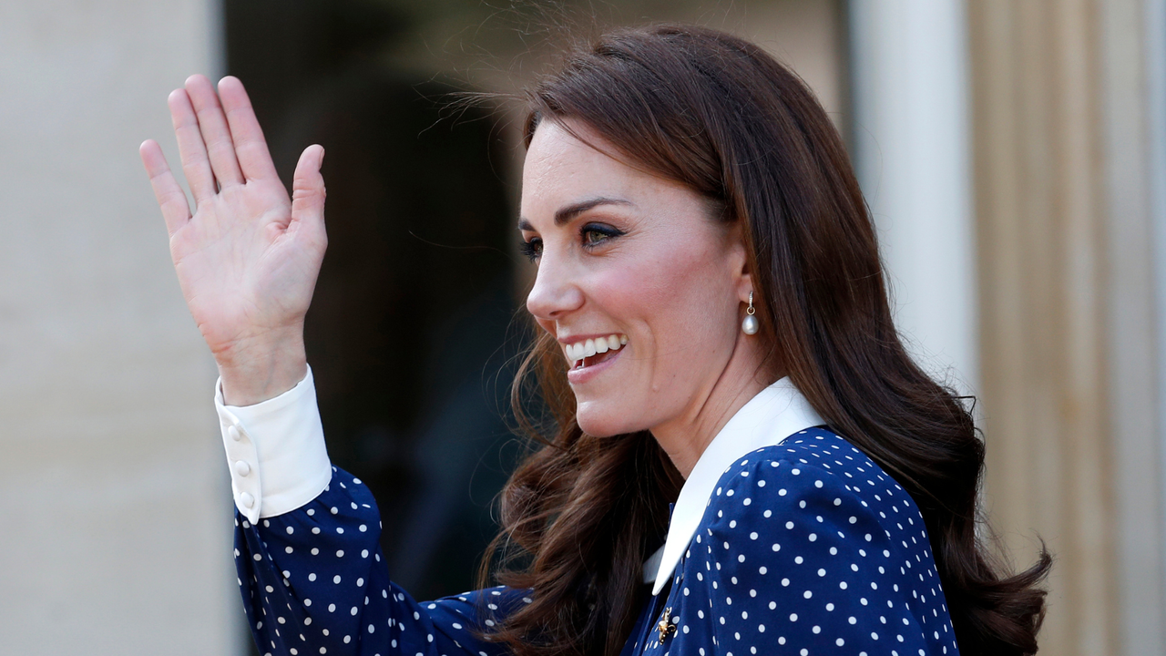 kate middleton polka dot