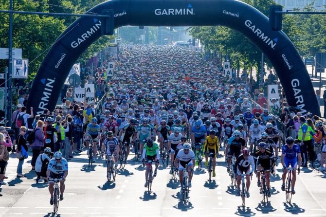 The riders set off at the Berlin Velothon