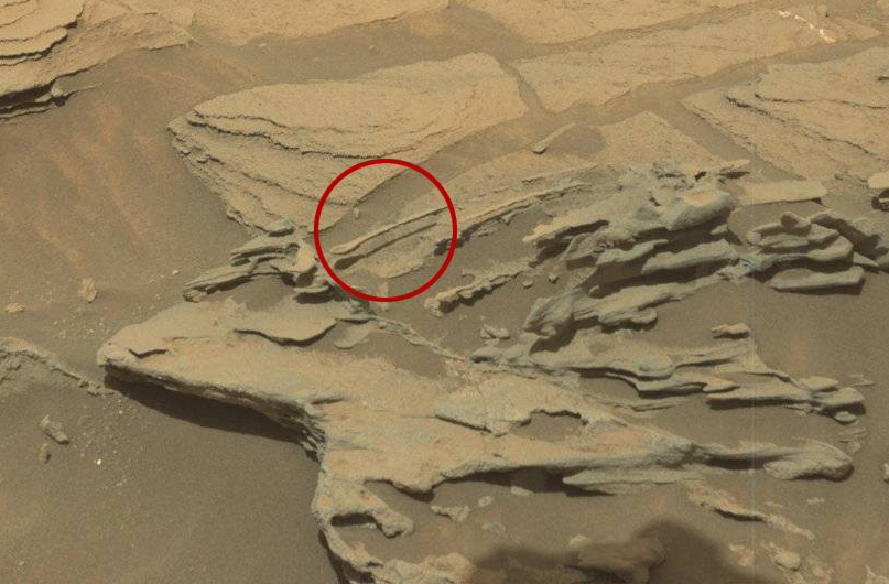 Is that really a floating spoon on Mars? No, but this photo from NASA&#039;s Mars rover Curiosity this week does show a weird rock that looks like a floating spoon. It was likely sculpted by Martian winds, NASA says.