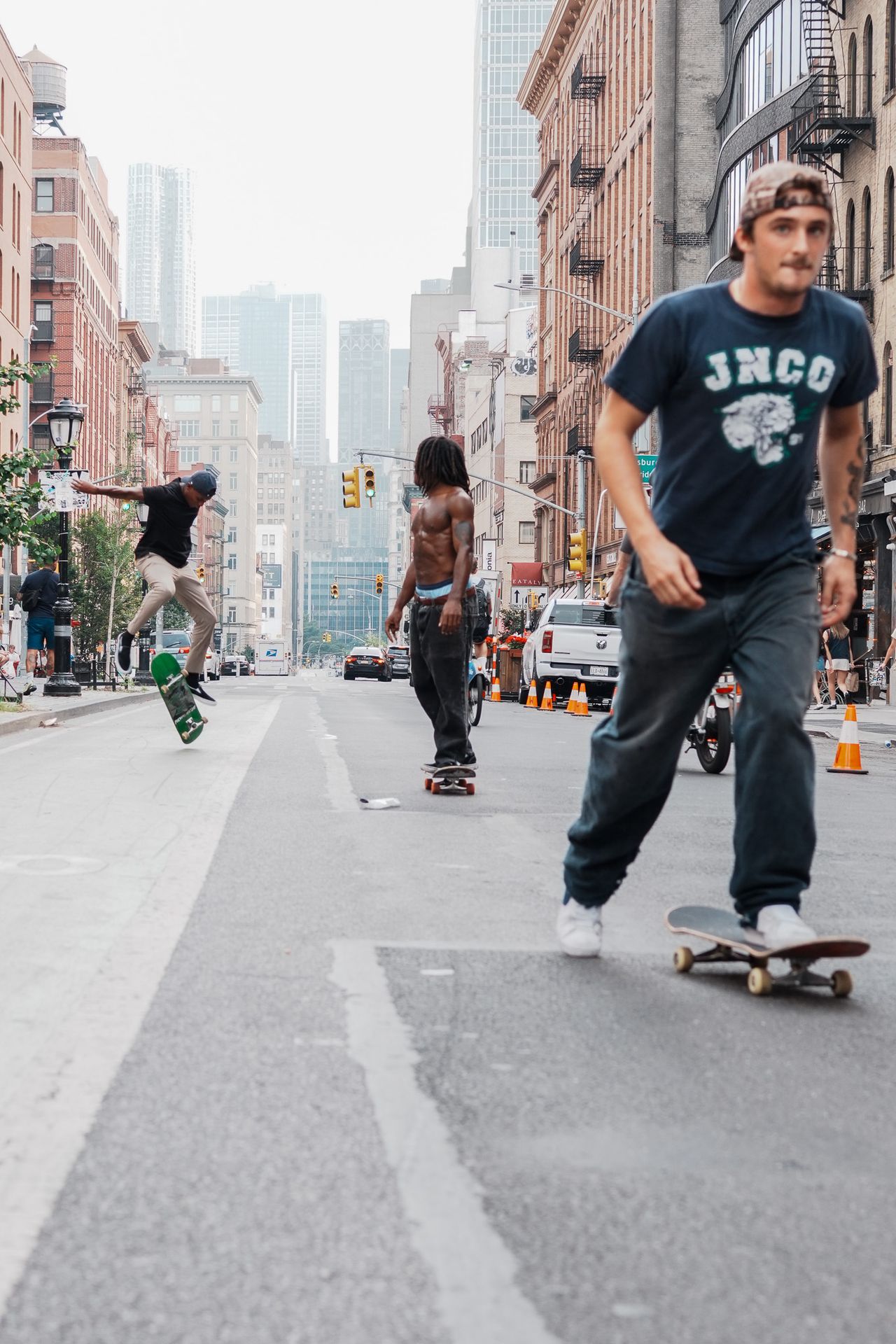 Sony RX1R III - 3 Skaters Riding towards camera (3)