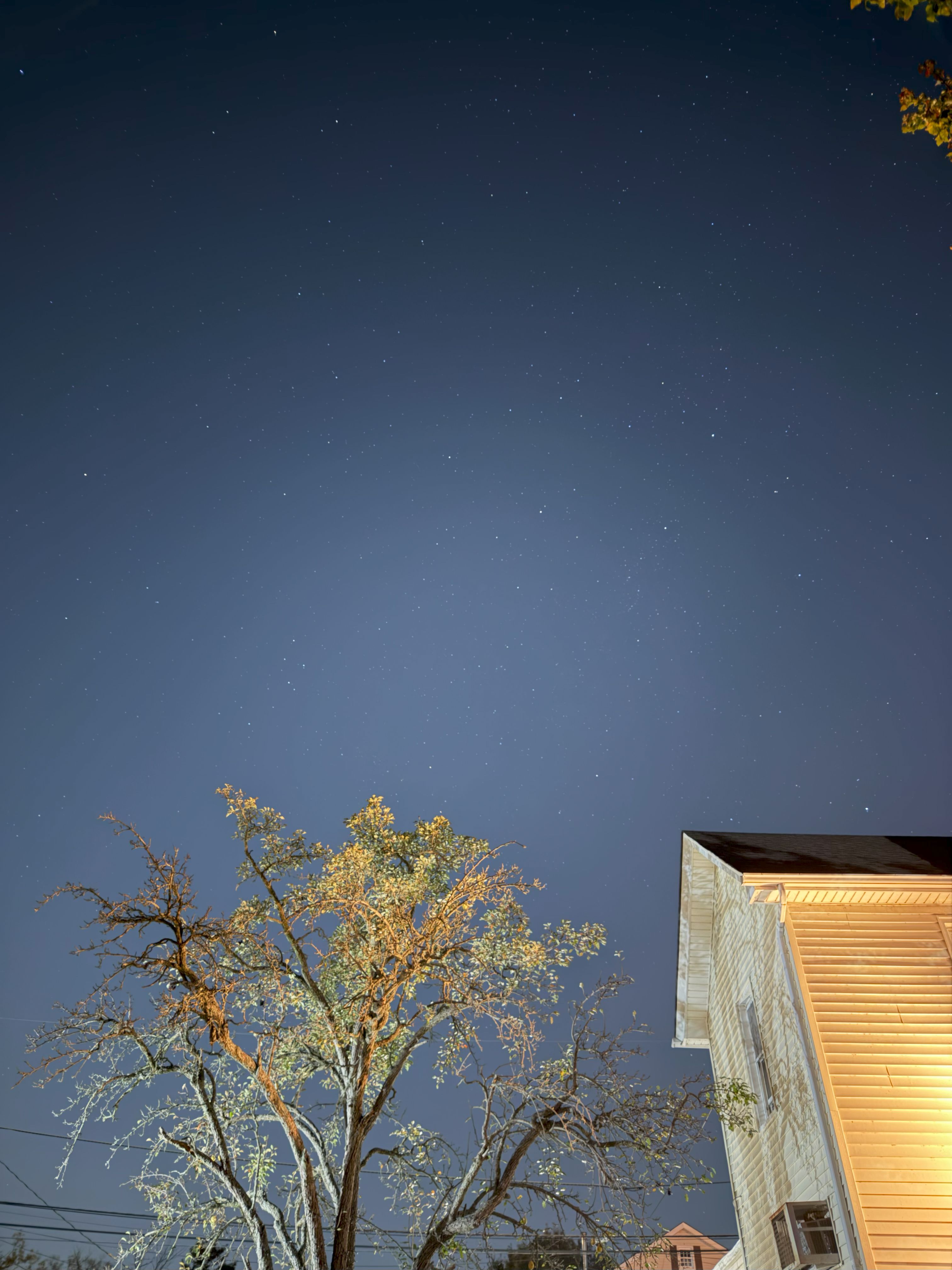 Apple iPhone 17 Pro astrophotography sample.