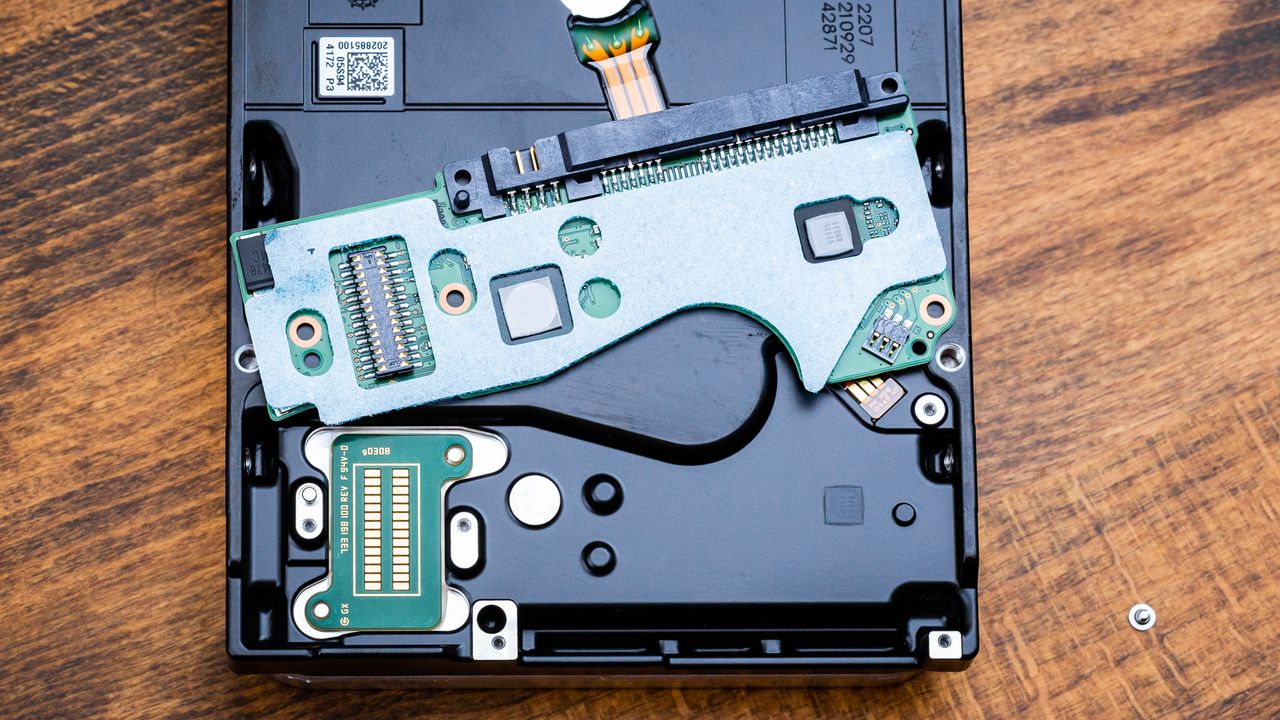 Seagate SkyHawk AI 20TB HDD