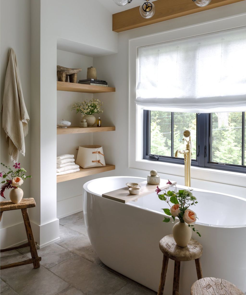 7 bathroom floor tile trends to know about for 2025 | Homes and Gardens