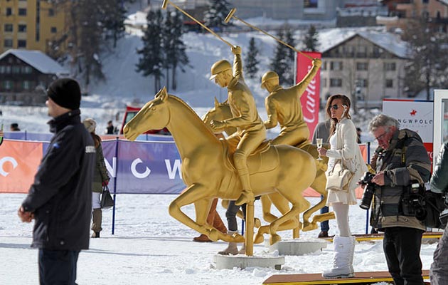 Impressive bronze displays