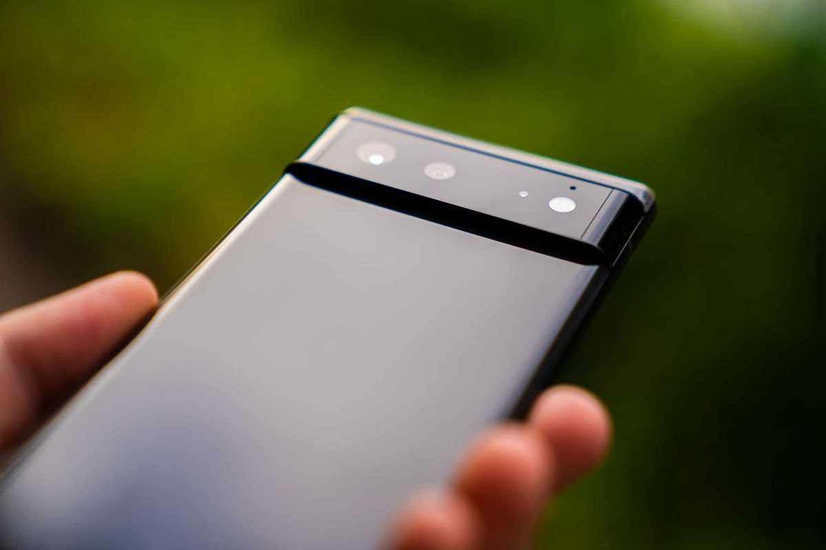 Google Pixel 6 Camera Bar Angle Close
