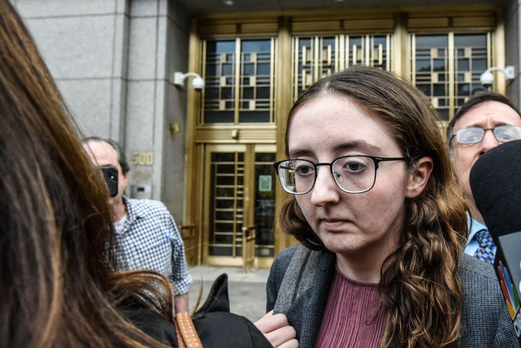 Caroline Ellison outside Sam Bankman-Fried trial