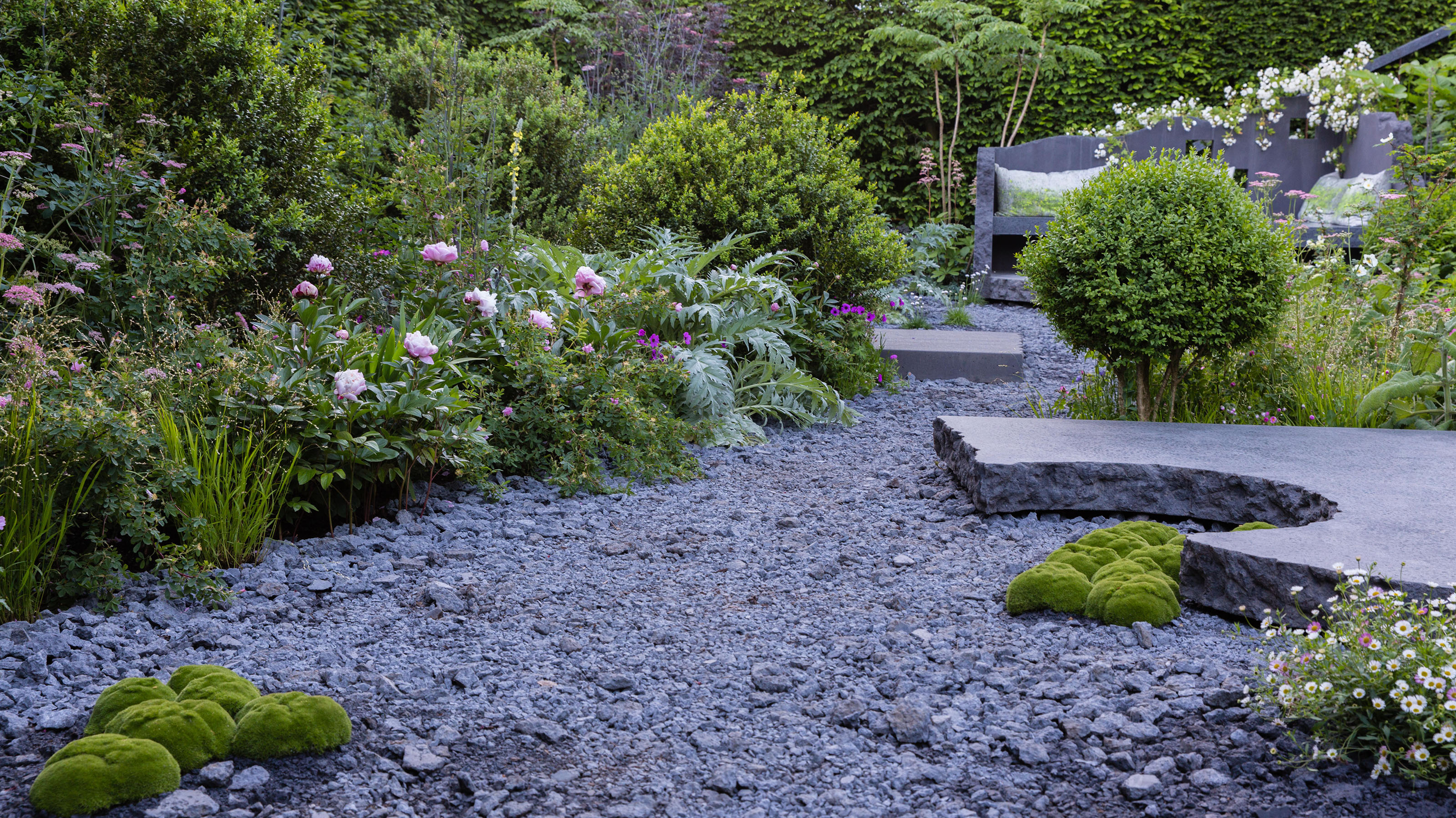 plants for rockeries: 16 top choices for rock gardens | gardeningetc