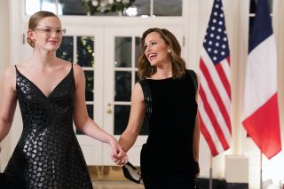 Jennifer Garner look at Violet at the White House State Dinner