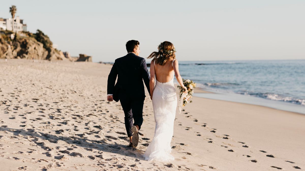 Bride and groom wedding photo