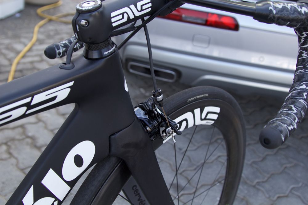 The front is as compact as possible for optimal aerodynamics