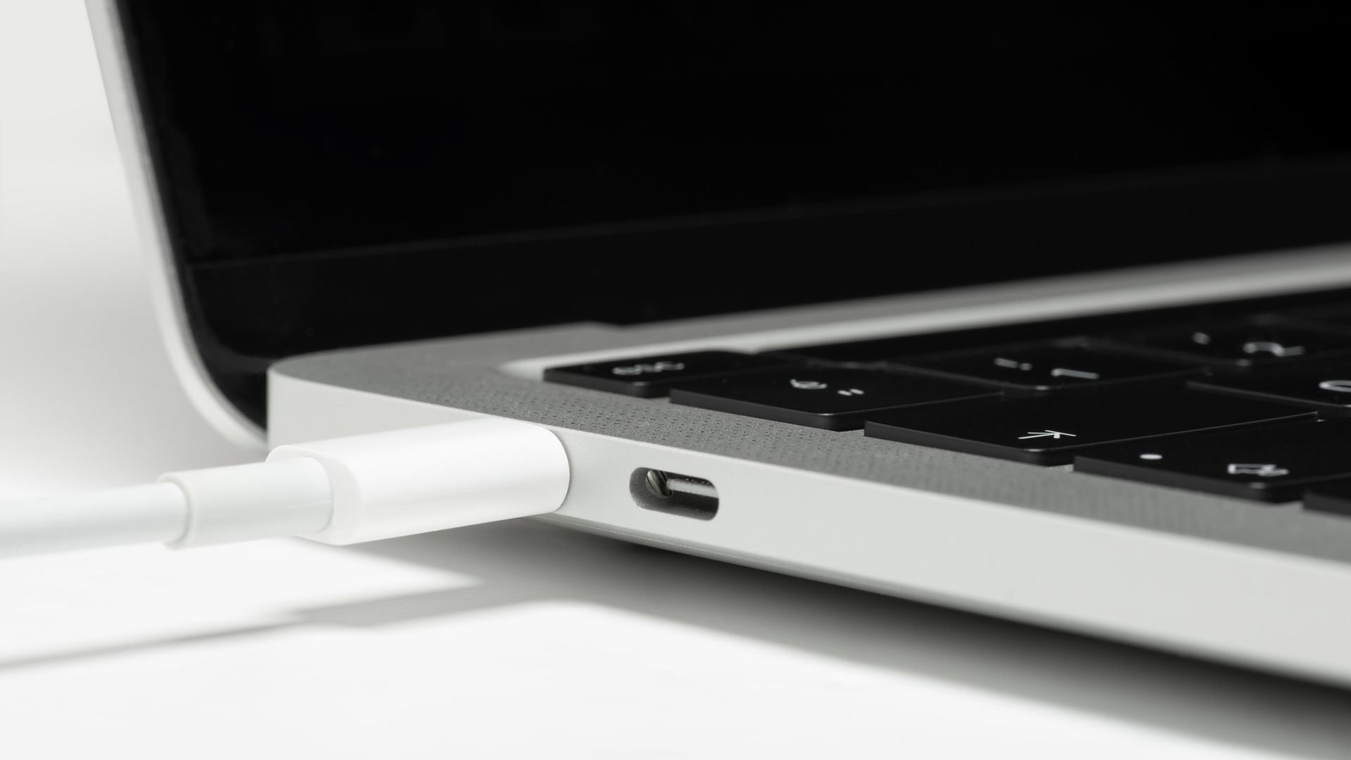 The Case of Apple’s Disappearing Chargers (AKA Yet More Greed)