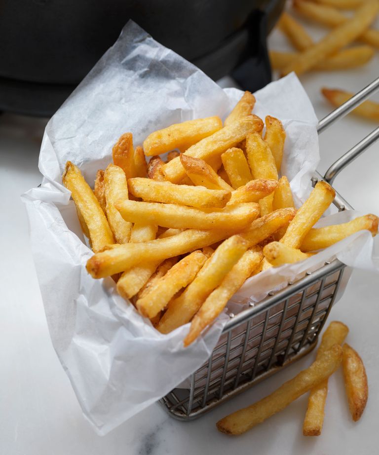 How to make French fries in an air fryer 2 recipes for crisp fries