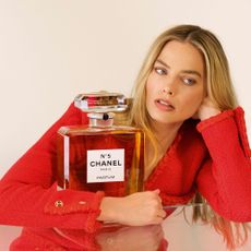 Margot Robbie in the new Chanel No5 campaign