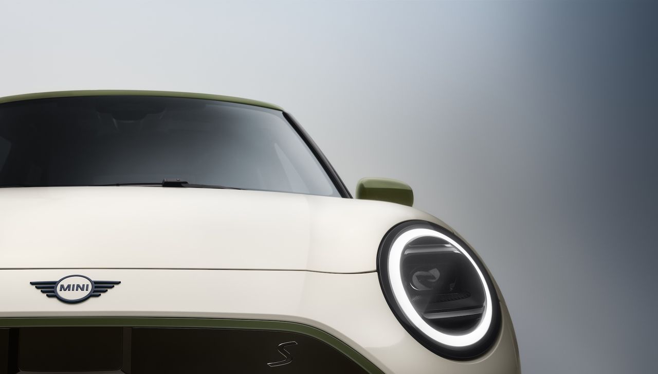 Mini Paul Smith edition from different angles