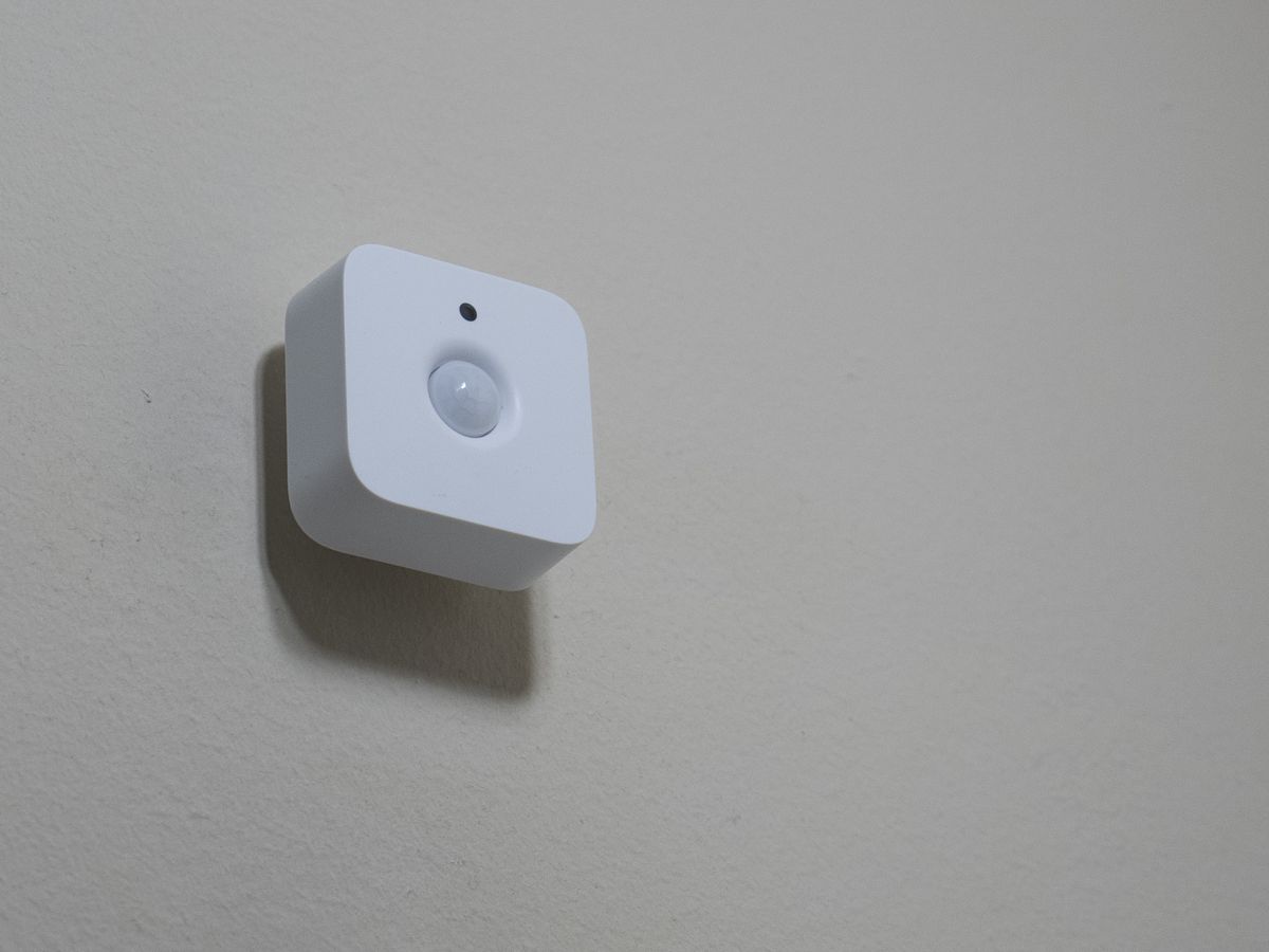 Philips Hue Motion Sensor: Putting The Auto In Home Automation 