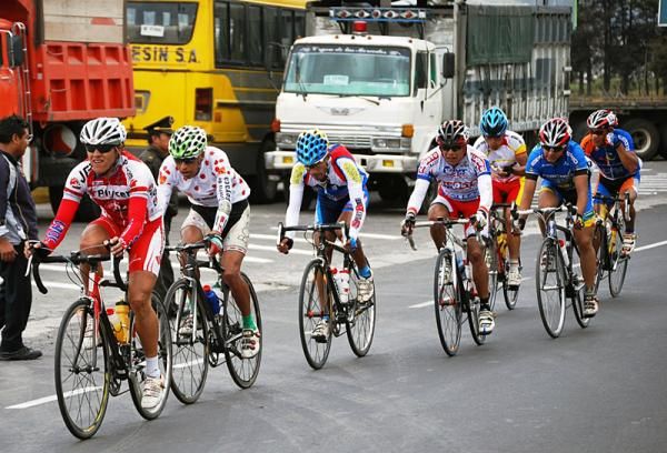 A seven-rider break escaped early in the stage.