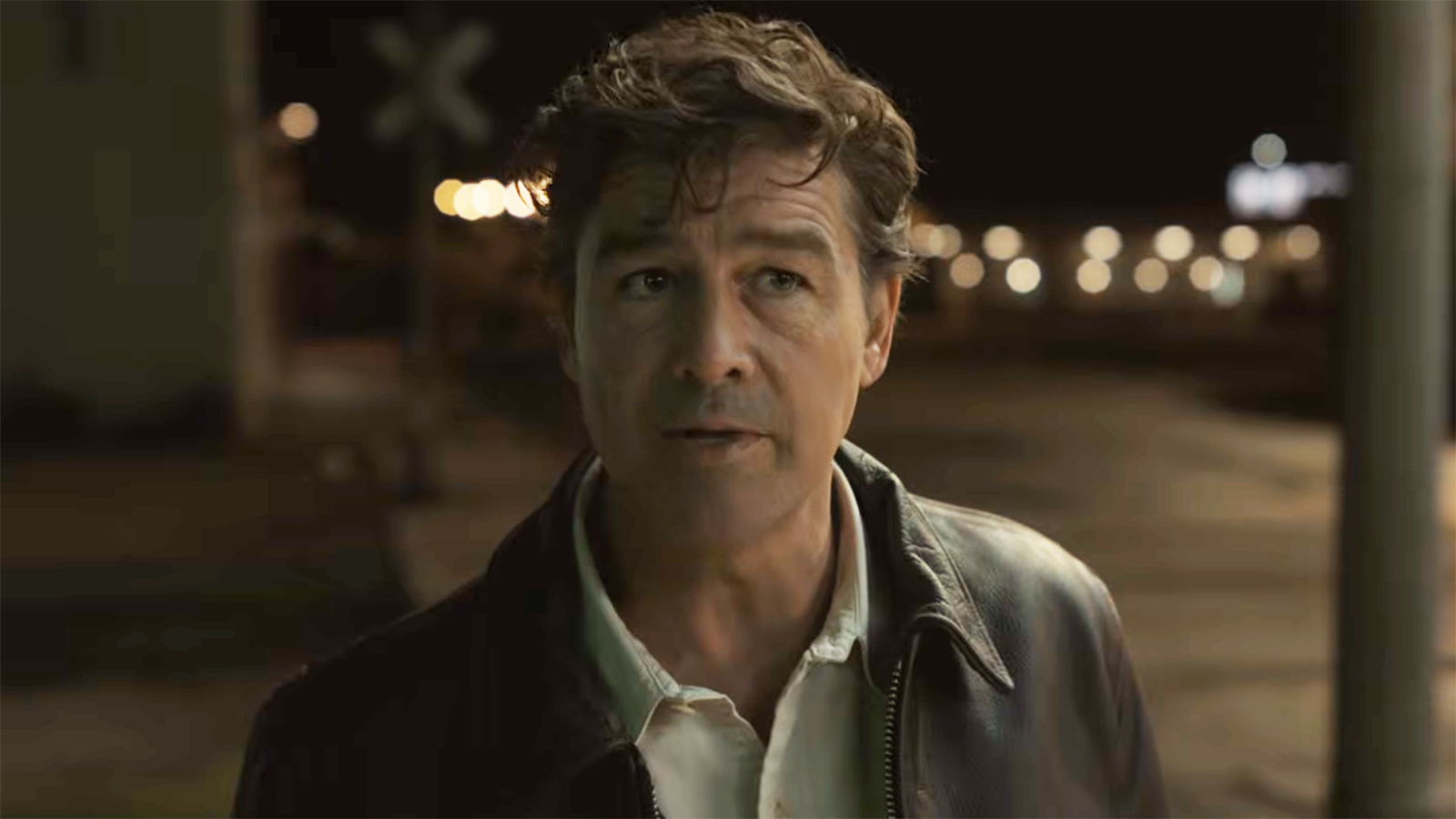 Kyle Chandler as the Hal-O-Gram, aka Hal Jordan's digital back-up, in Lanterns episode 8
