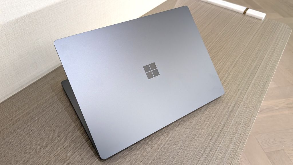 Surface Laptop Ultra