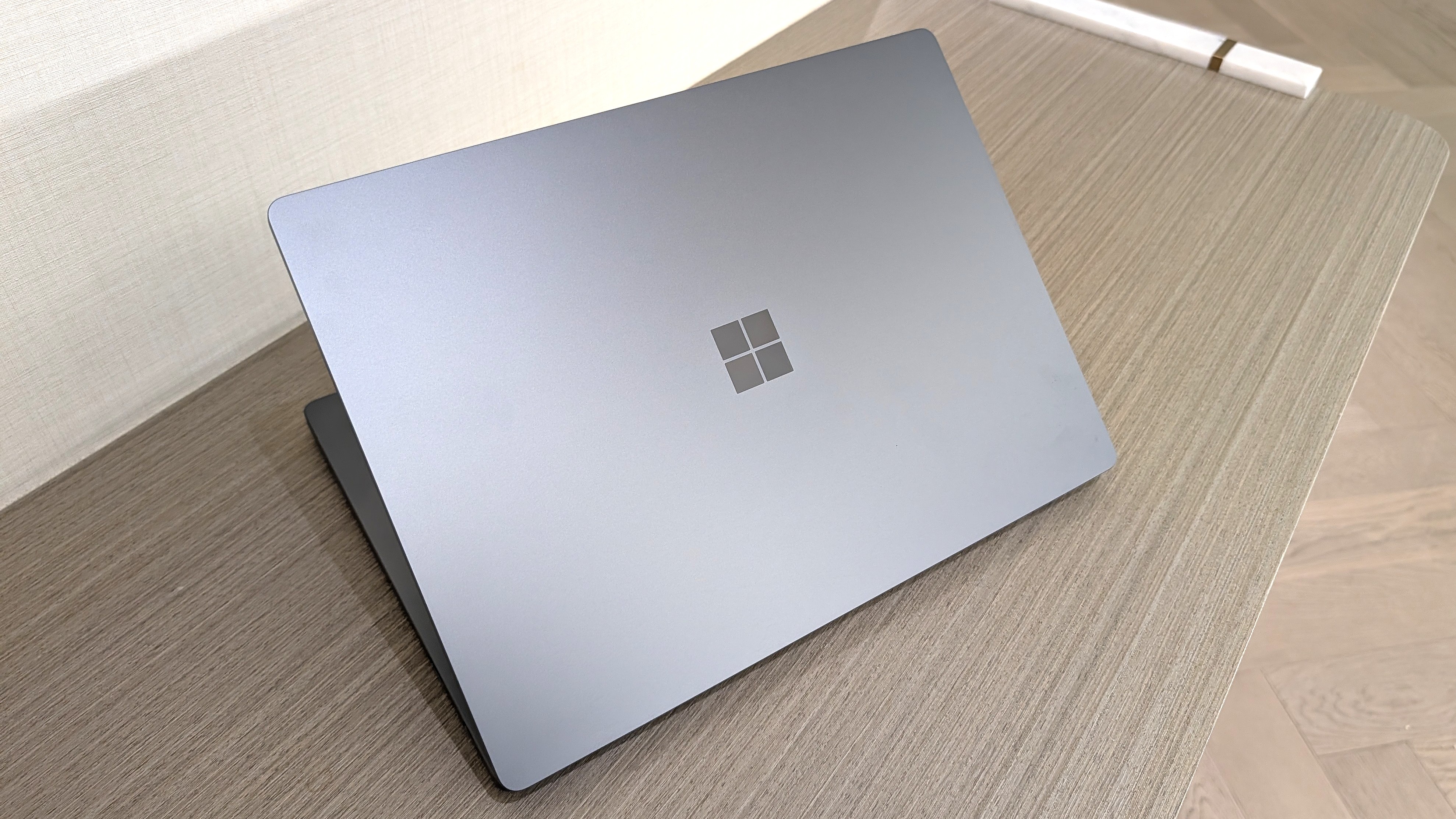 Surface Laptop Ultra
