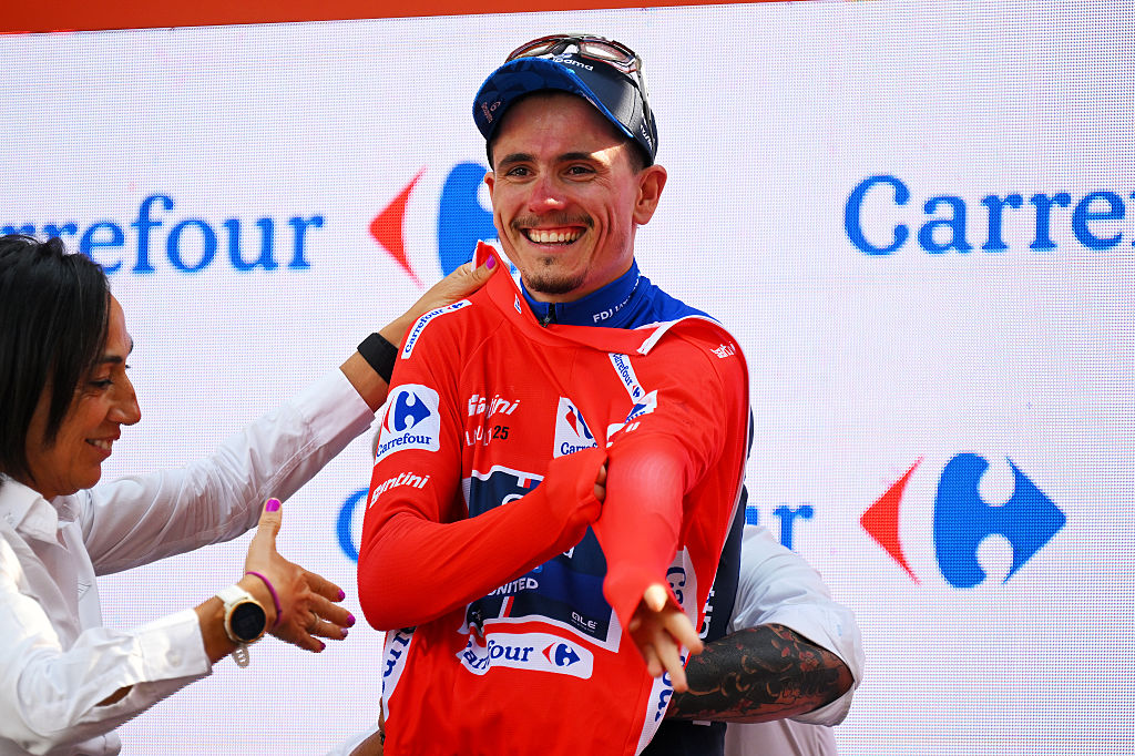 'I just disconnected my body and went full' – David Gaudu risks it with sprinters to take leader's red jersey from Jonas Vingegaard at Vuelta a España