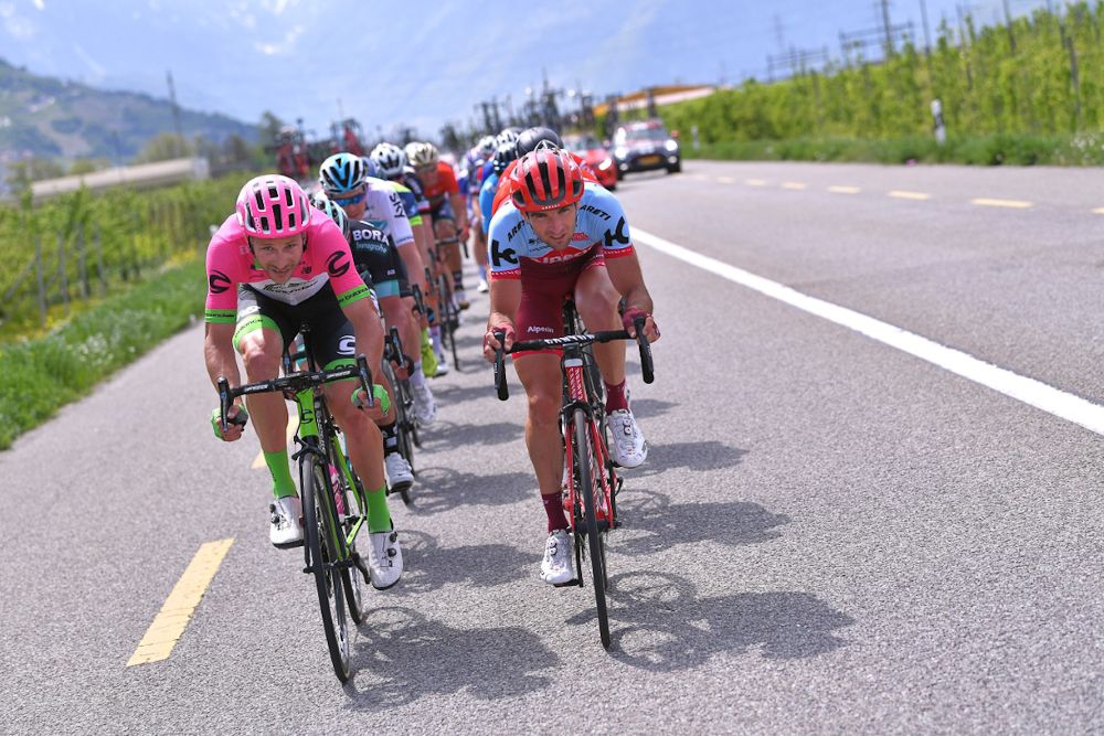 Riders pour on the pace during stage 4 in Romandie