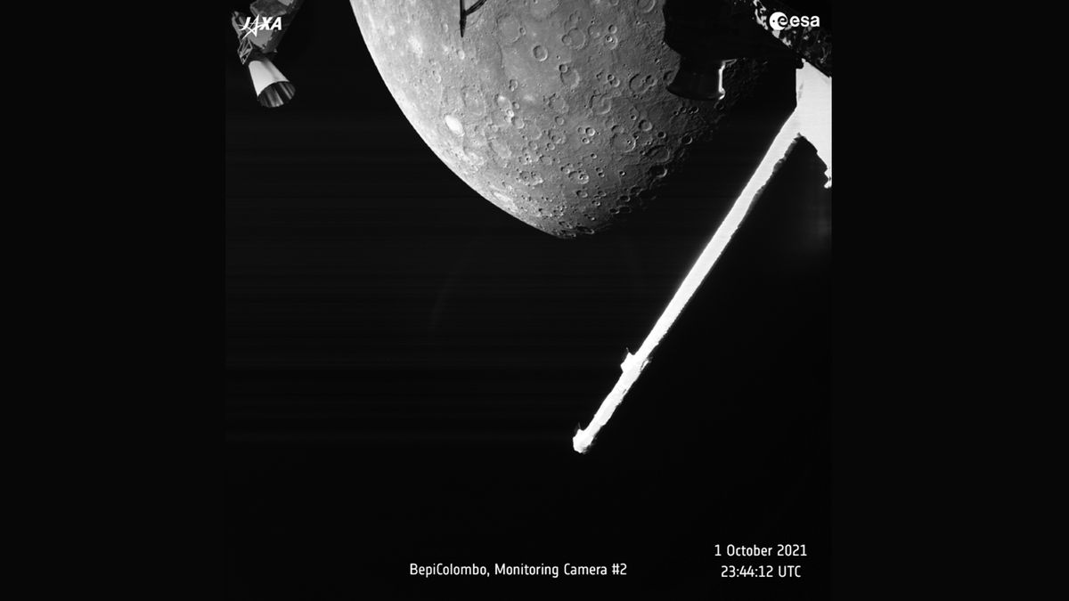 Mercury looks stunning in this 1st flyby photo from Europe and Japan's BepiColom..