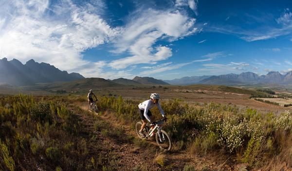 Riders make their way down the Waaihoeks Berg Mountains