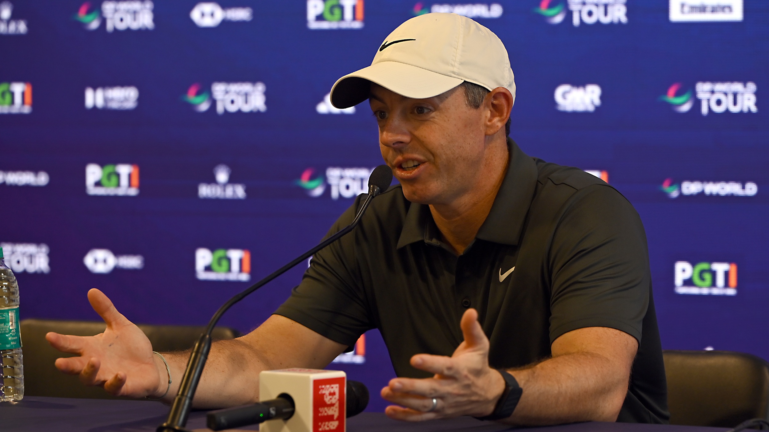 Rory McIlroy talking to the media at the DP World India Championship in Delhi