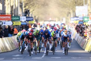 Stage 2 - Paris-Nice: Arvid de Kleijn wins stage 2 bunch sprint