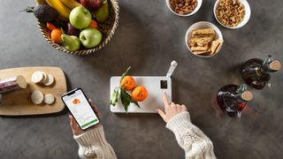 Qalzy AI kitchen scale