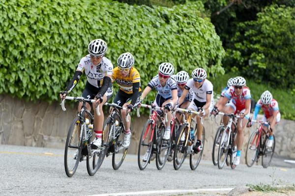 Evelyn Stevens (HTC-Highroad) riding tempo on the front of the bunch.